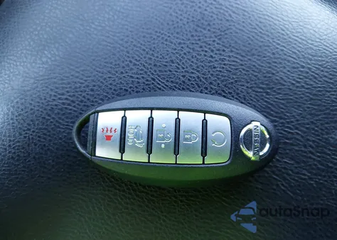 2018 Nissan Pathfinder Platinum z USA, uszkodzony, nr VIN 5N1DR2MM4JC613265